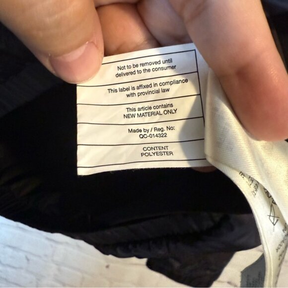 Patagonia Eco Puff Jacket Black size Large - Picture 10 of 10